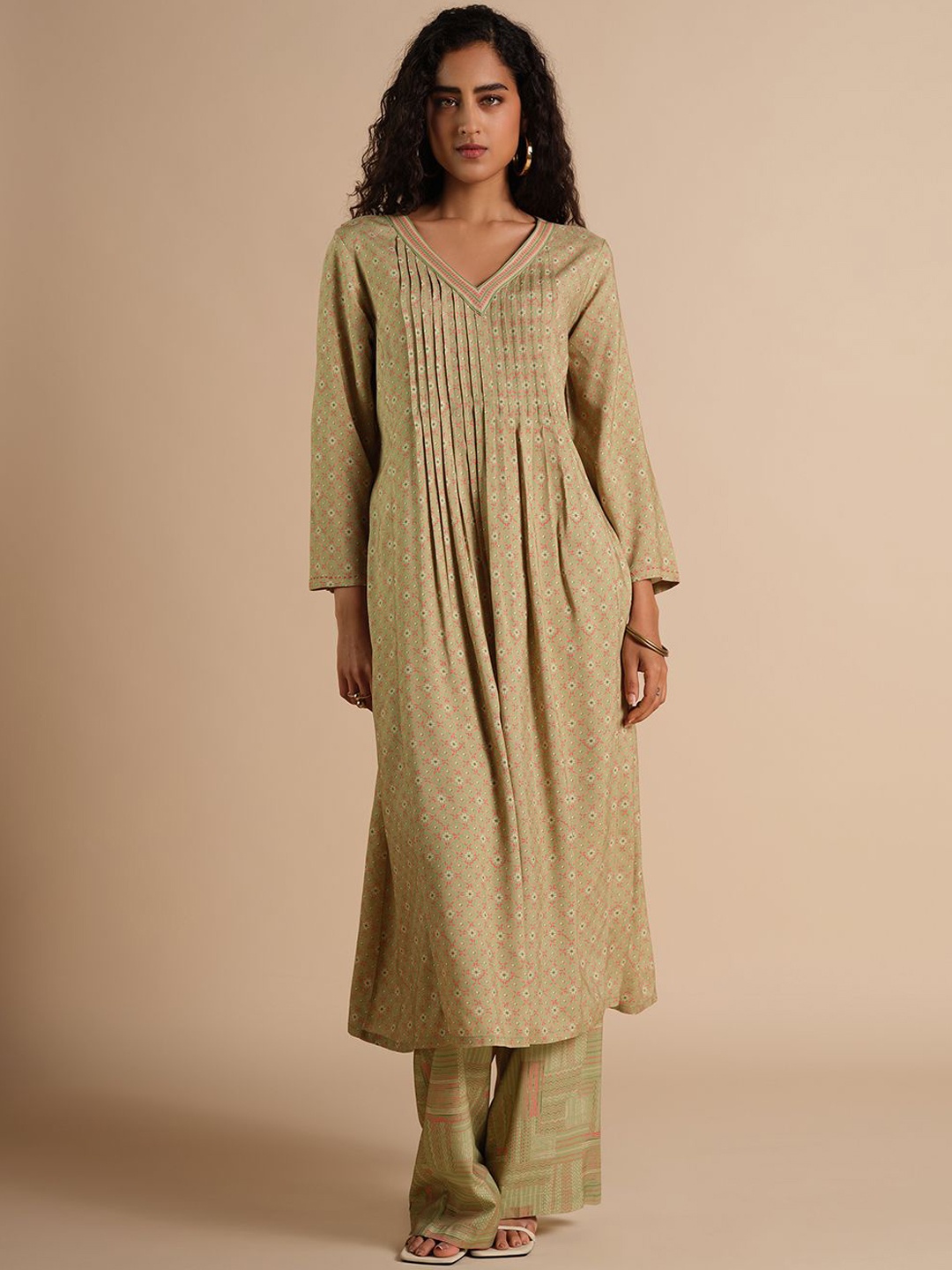 

Global Desi Women Ethnic Motifs Printed Regular Kurta with Palazzos, Green