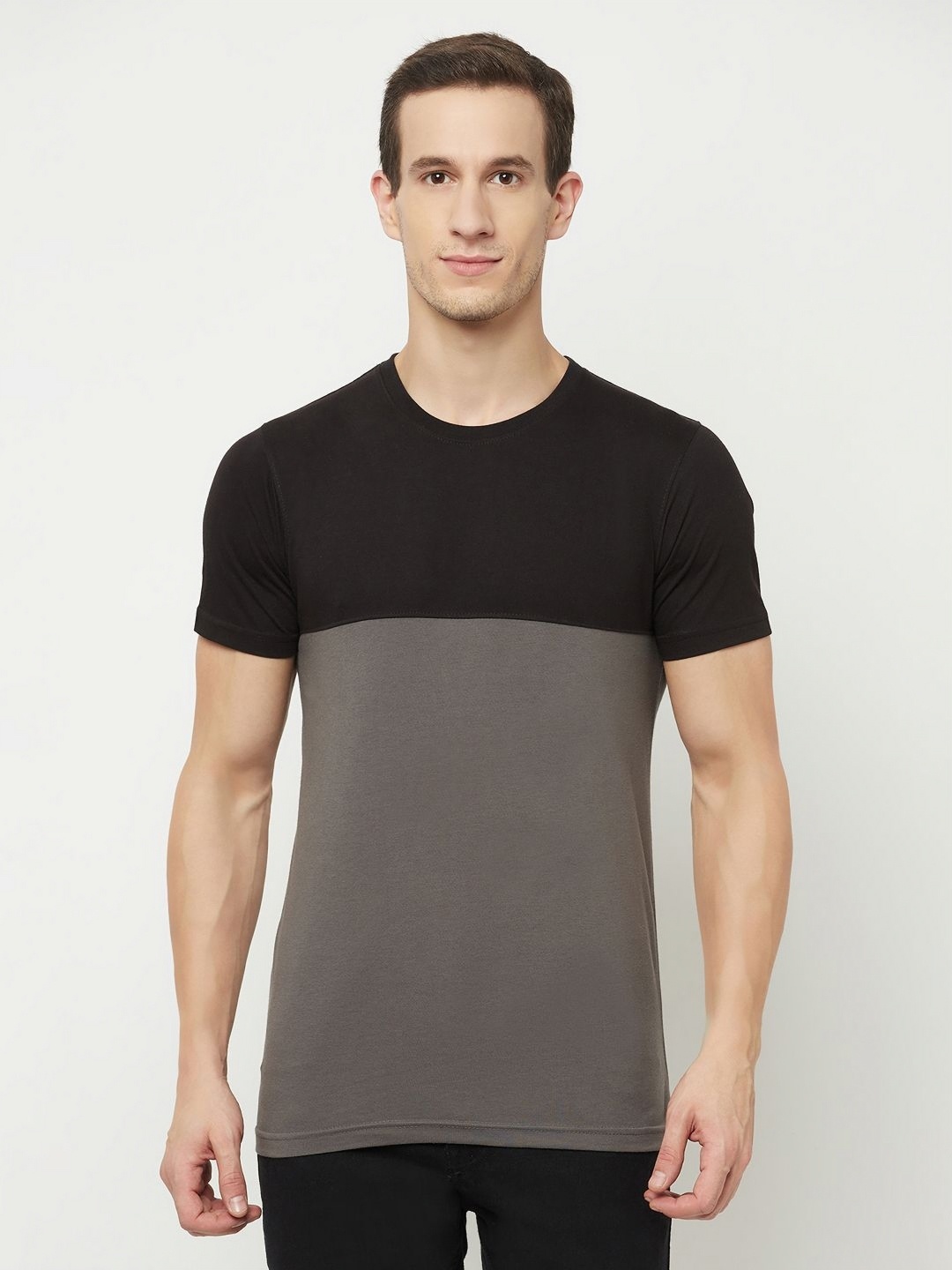 

TAZO Men Colourblocked Pockets T-shirt, Multi