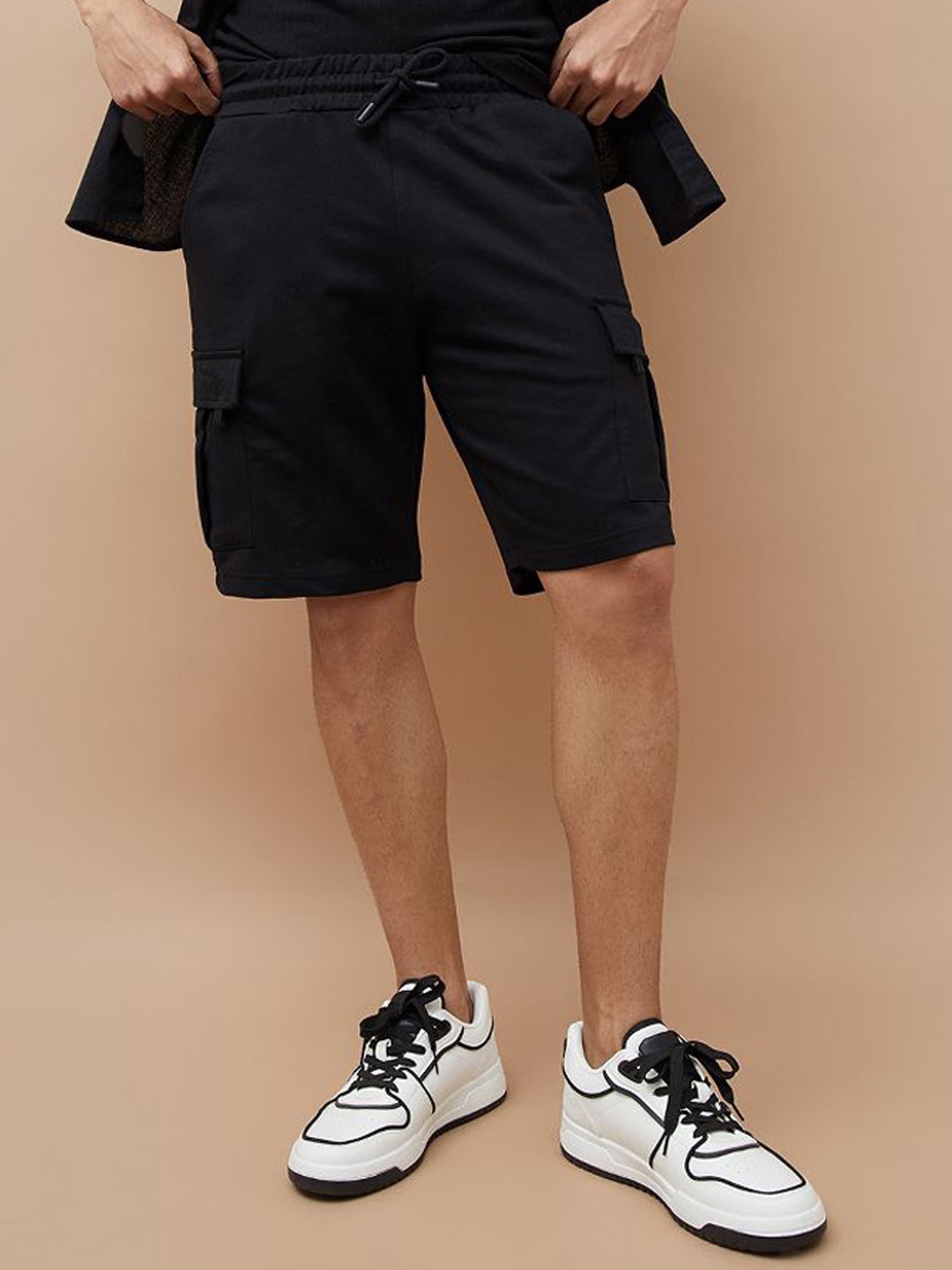 

Fame Forever by Lifestyle Men Cargo Shorts, Black