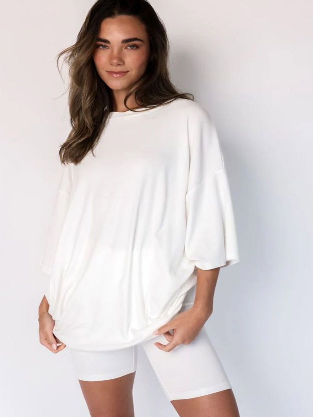 

FEMENEST T-Shirt With Shorts Co-Ords, White