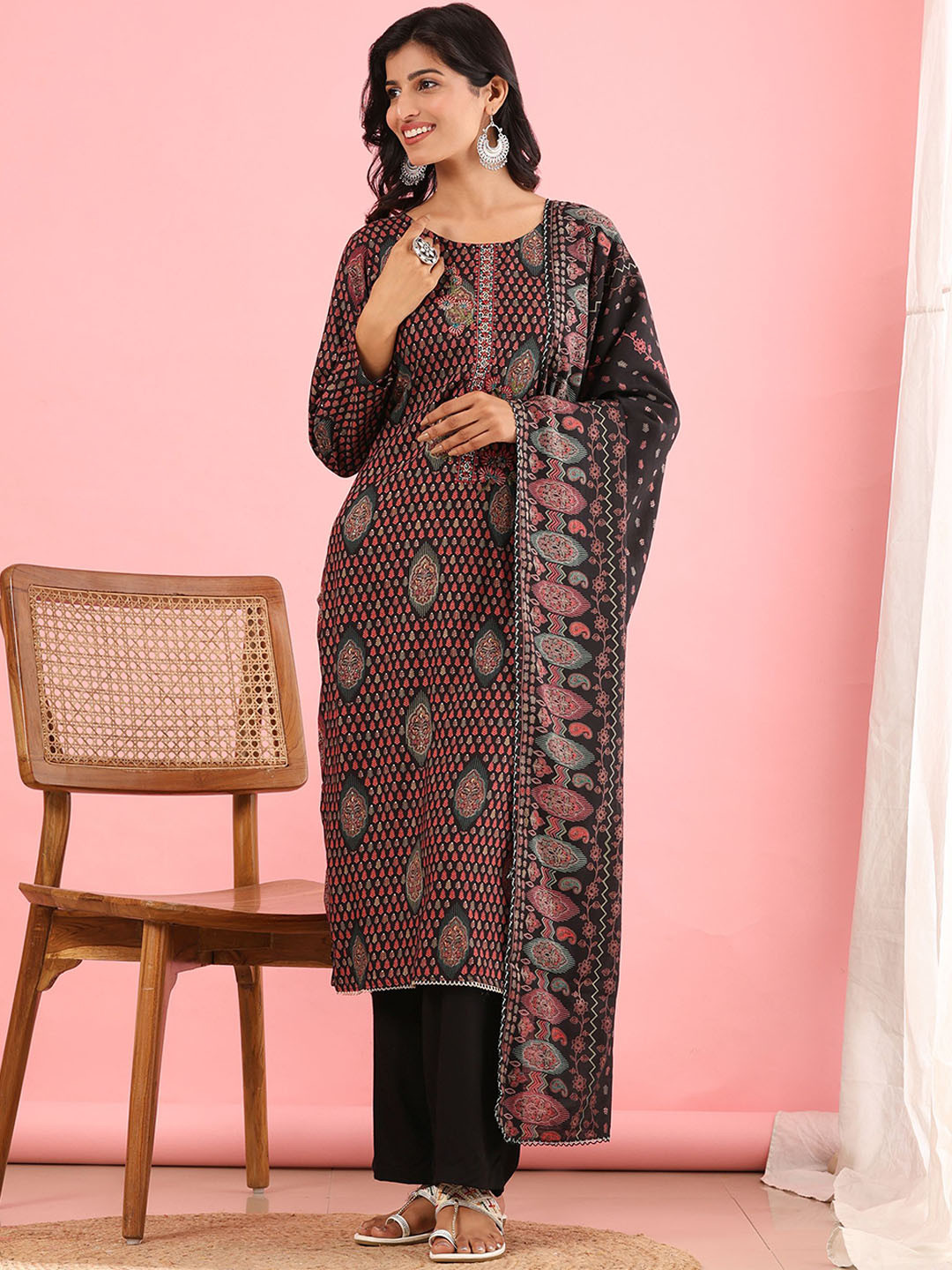 

Mamicha Women Ethnic Motifs Printed Regular Pure Cotton Kurta with Trousers & With Dupatta, Black