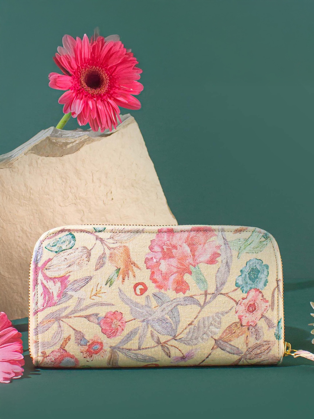 

AMYRA Floral Printed Oversized Structured Handheld Bag, Yellow