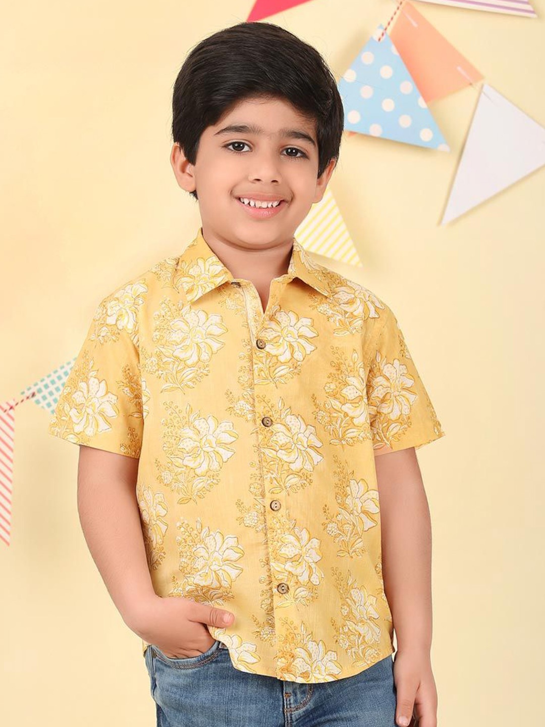 

Fabindia Boys Floral Opaque Printed Casual Shirt, Yellow
