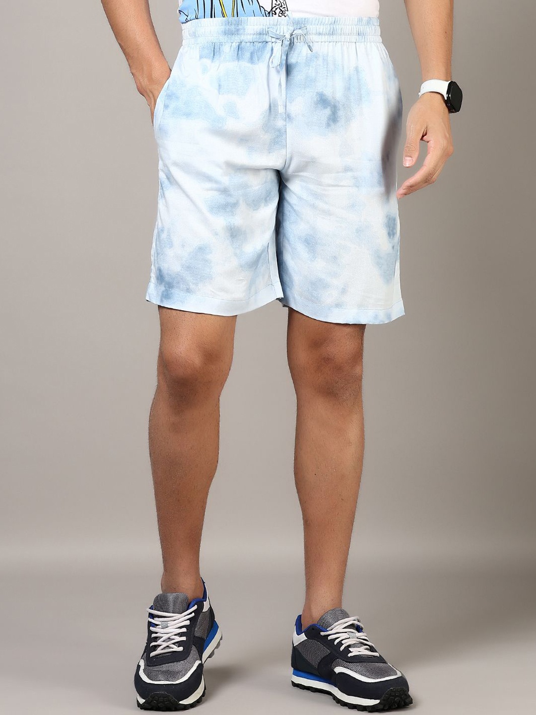 

V-Mart Men Printed Shorts, Blue