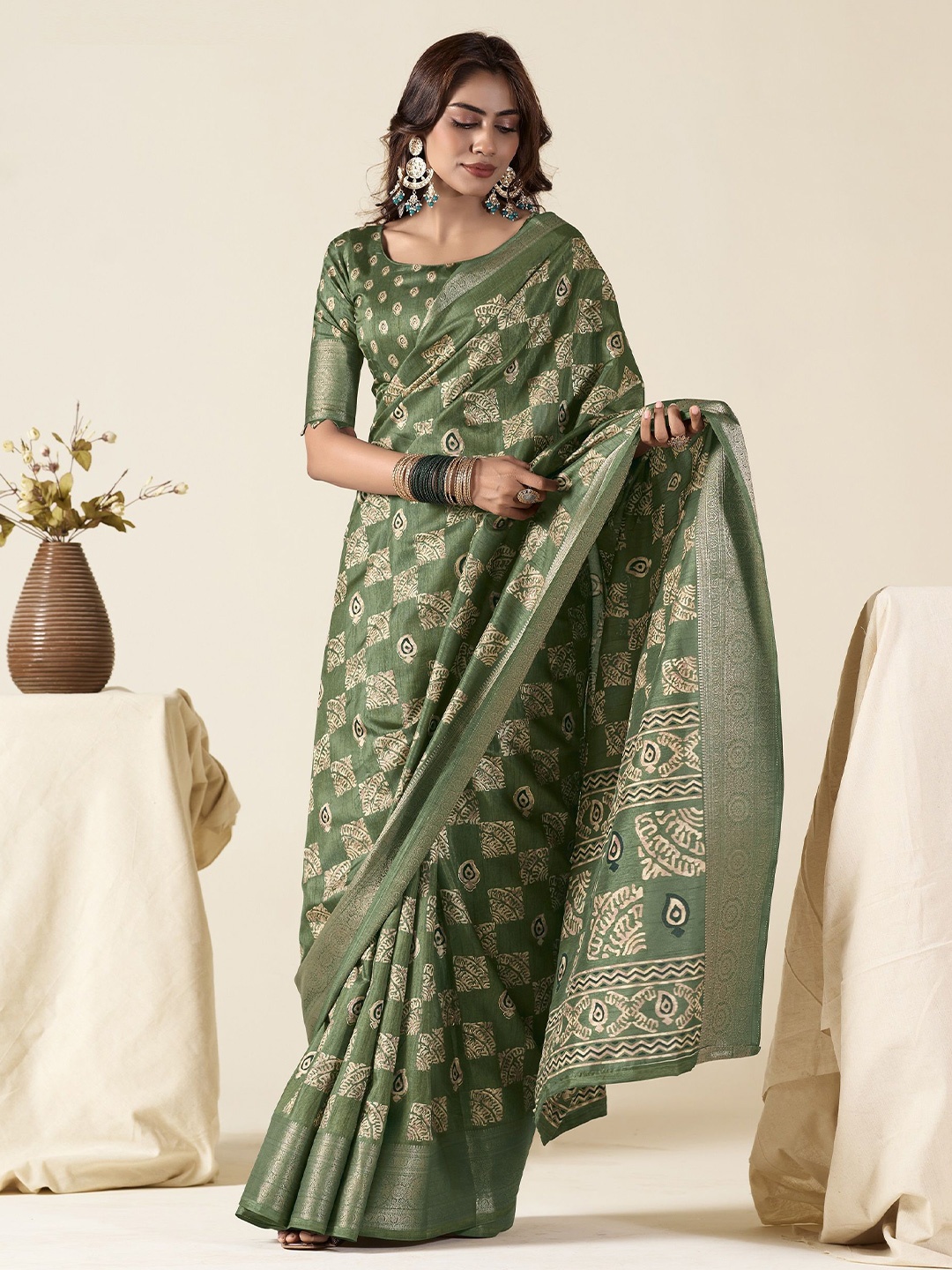 

MAHALASA Ethnic Motifs Zari Saree, Green