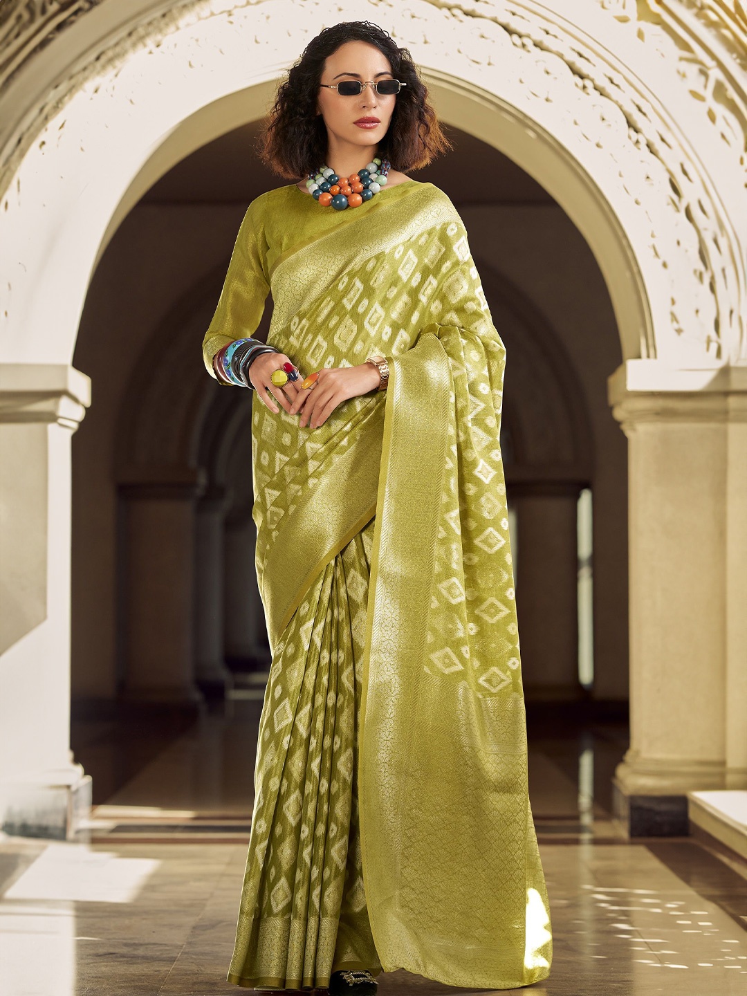 

MAHALASA Woven Design Zari Art Silk Banarasi Saree, Green