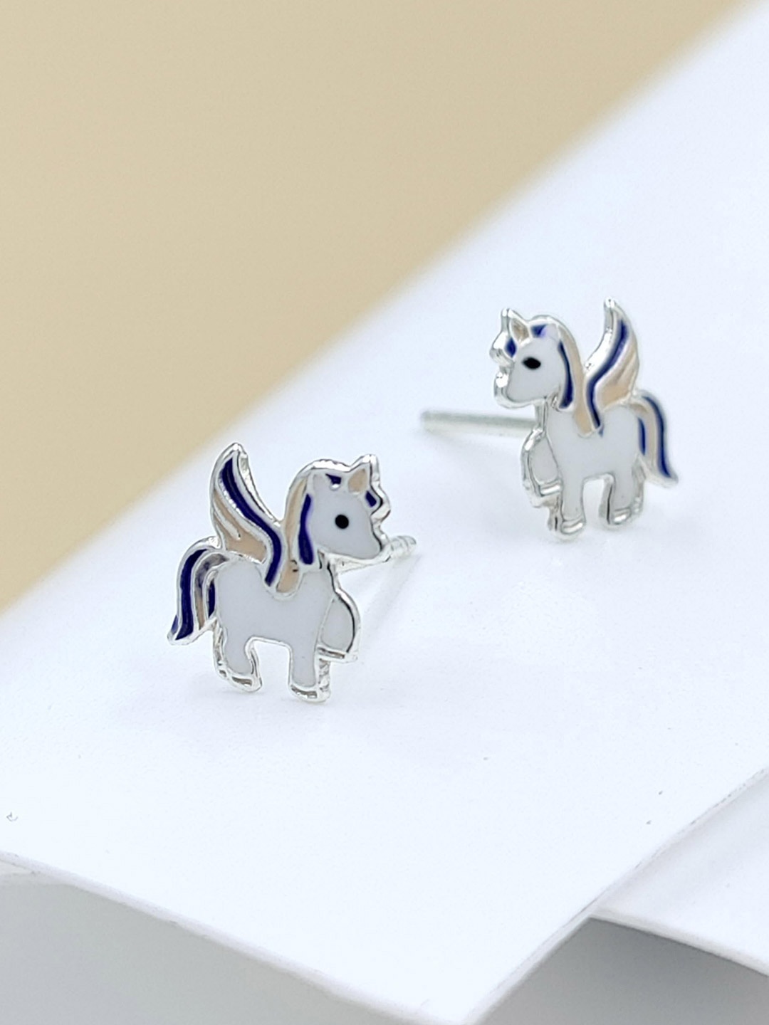 

AMONROO Animal Shaped Studs Earrings, Blue