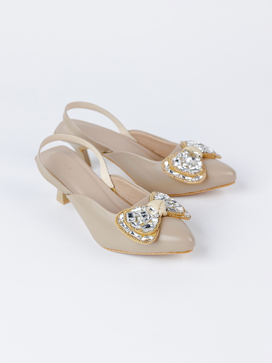 

NELCOZ Embellished PU Kitten Pumps, Peach