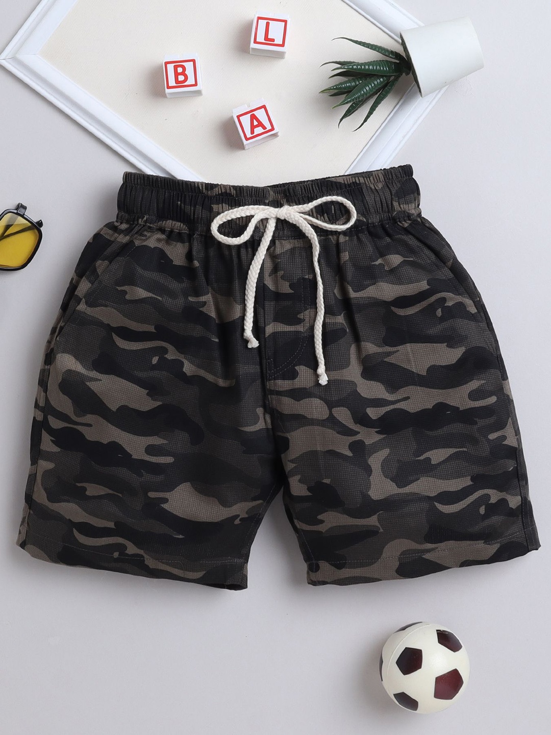 

BAATCHEET Unisex Kids Camouflage Printed Cargo Shorts, Grey