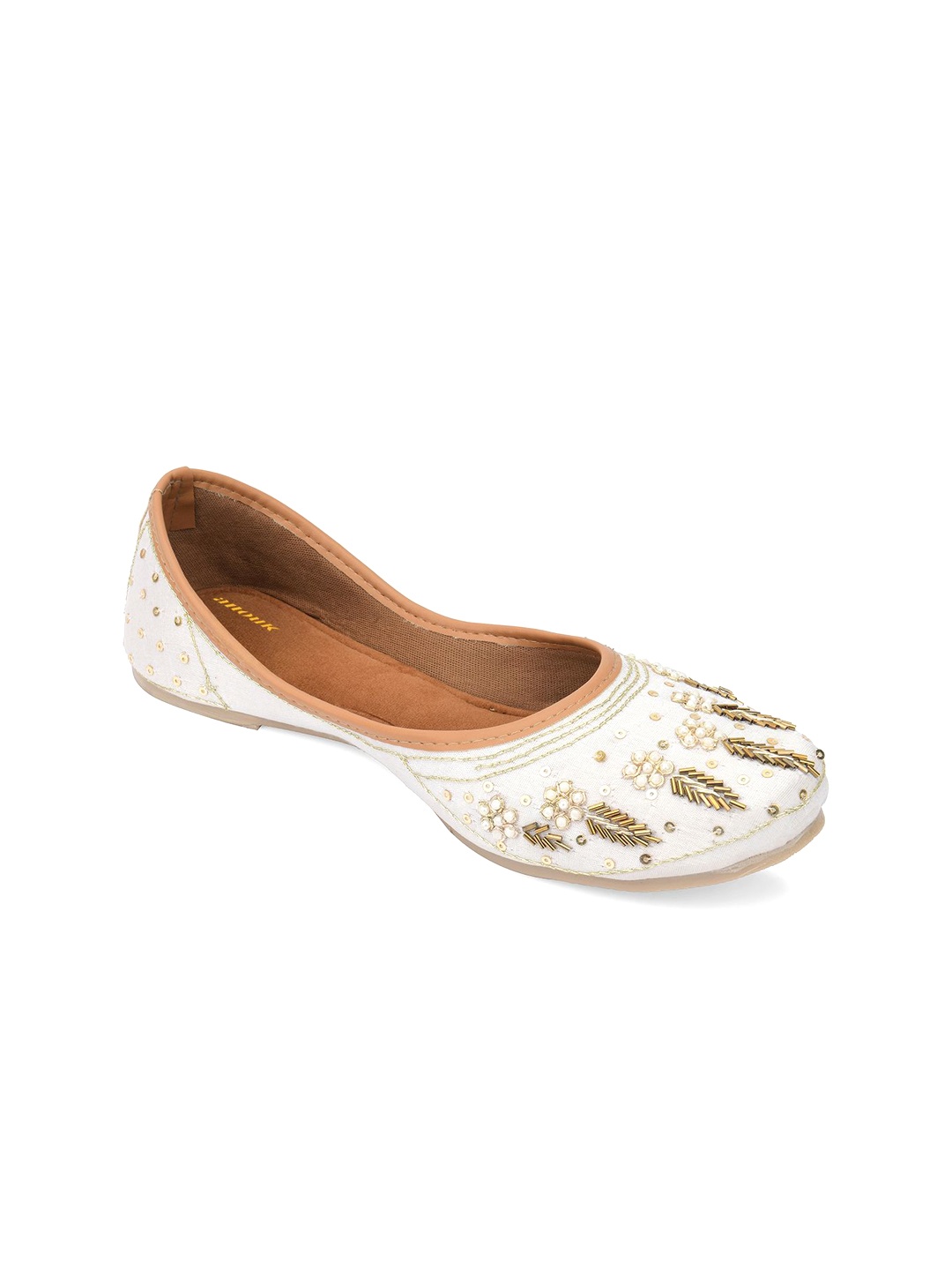 

Anouk Women Embellished Ethnic Mojaris Flats, Off white