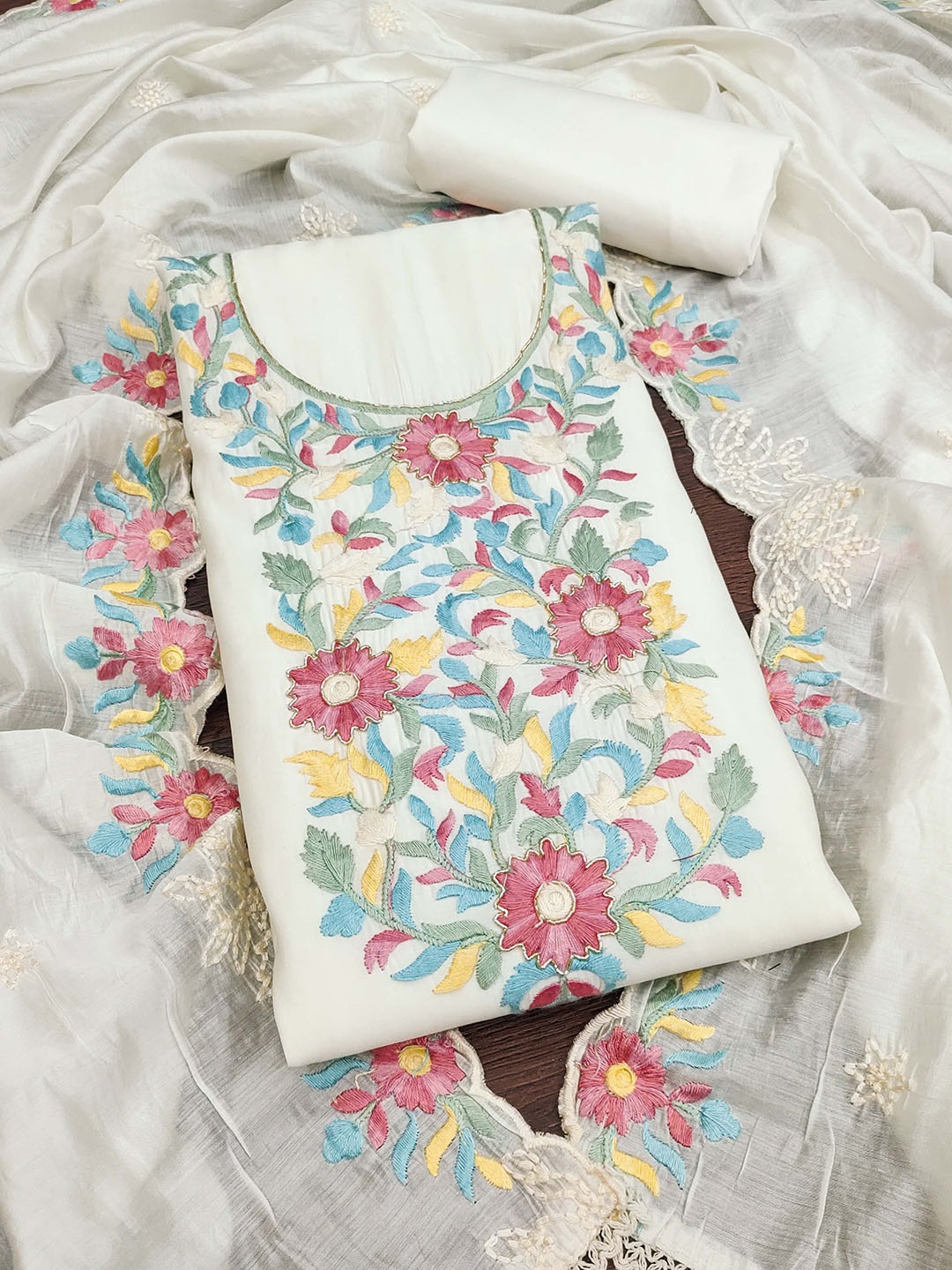 

SHADOW & SAINING Embroidered Pure Silk Semi-Stitched Dress Material, White