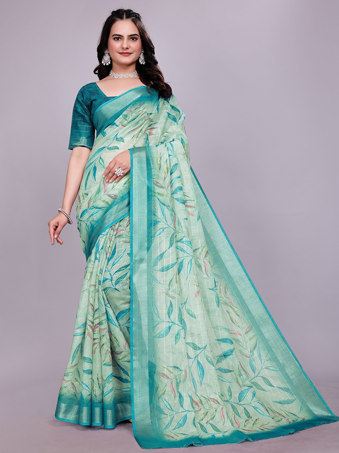 

TORONFRAS Floral Zari Linen Blend Saree, Sea green