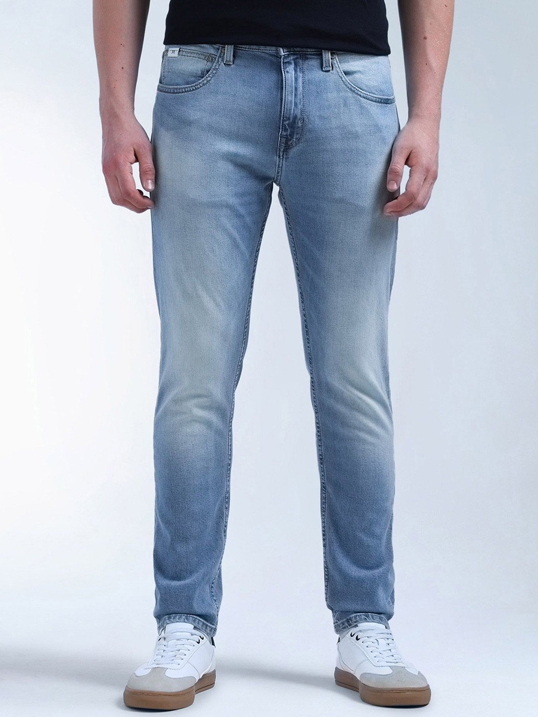

Flying Machine Men Slim Fit Light Fade Stretchable Jeans, Blue
