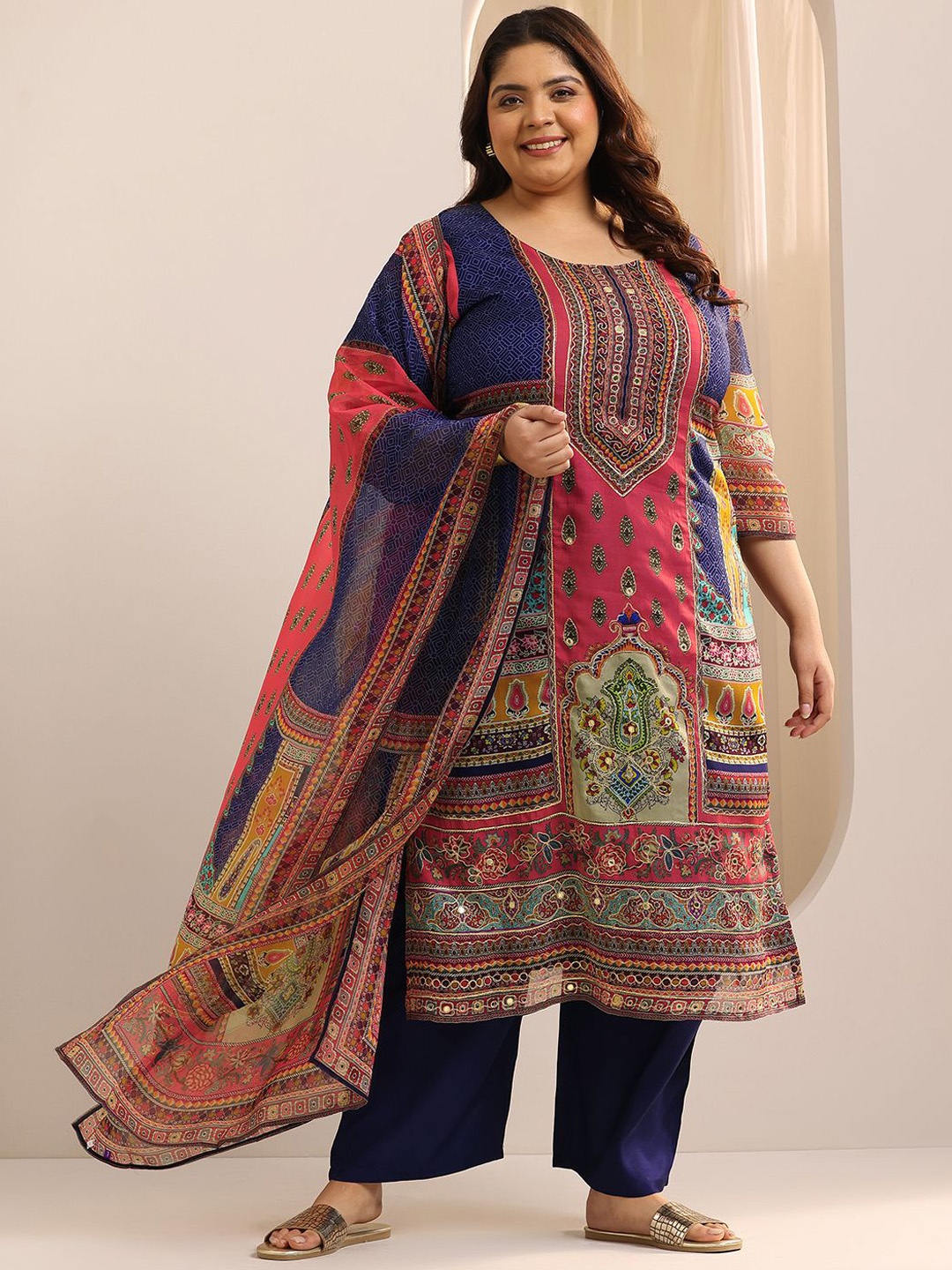 

EXTRA LOVE BY LIBAS Women Ethnic Motifs Printed Regular Mirror Work Kurta with Palazzos & With Dupatta, Navy blue