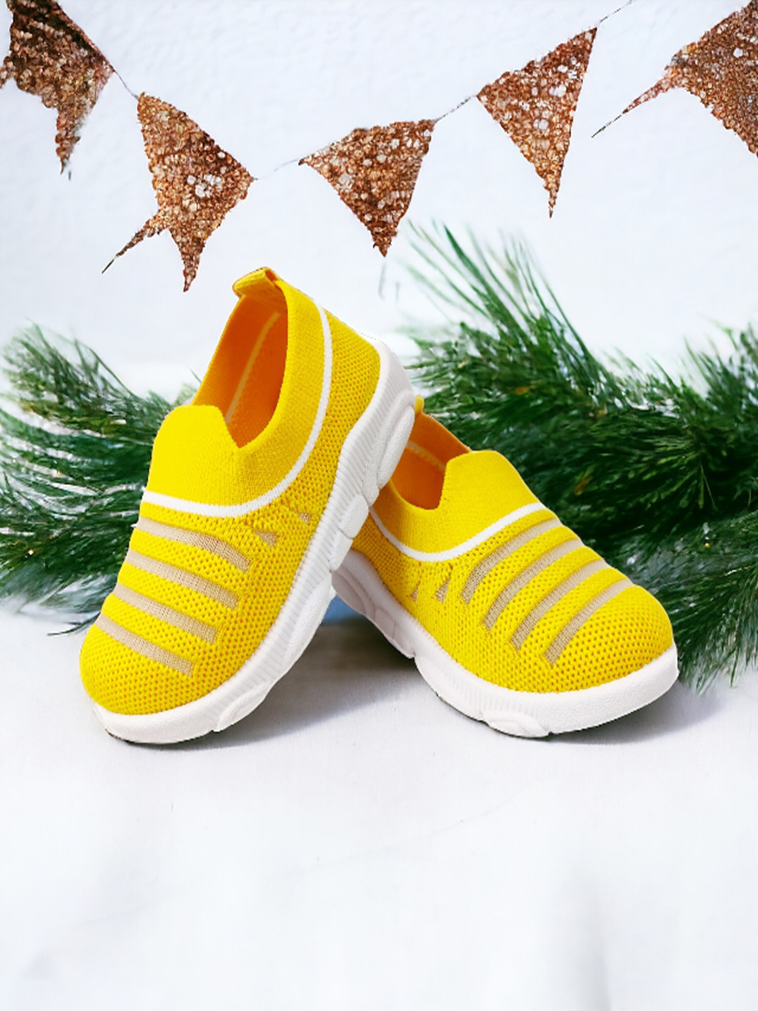 

COOLZ Unisex Kids Colourblocked Slip-On Sneakers, Yellow