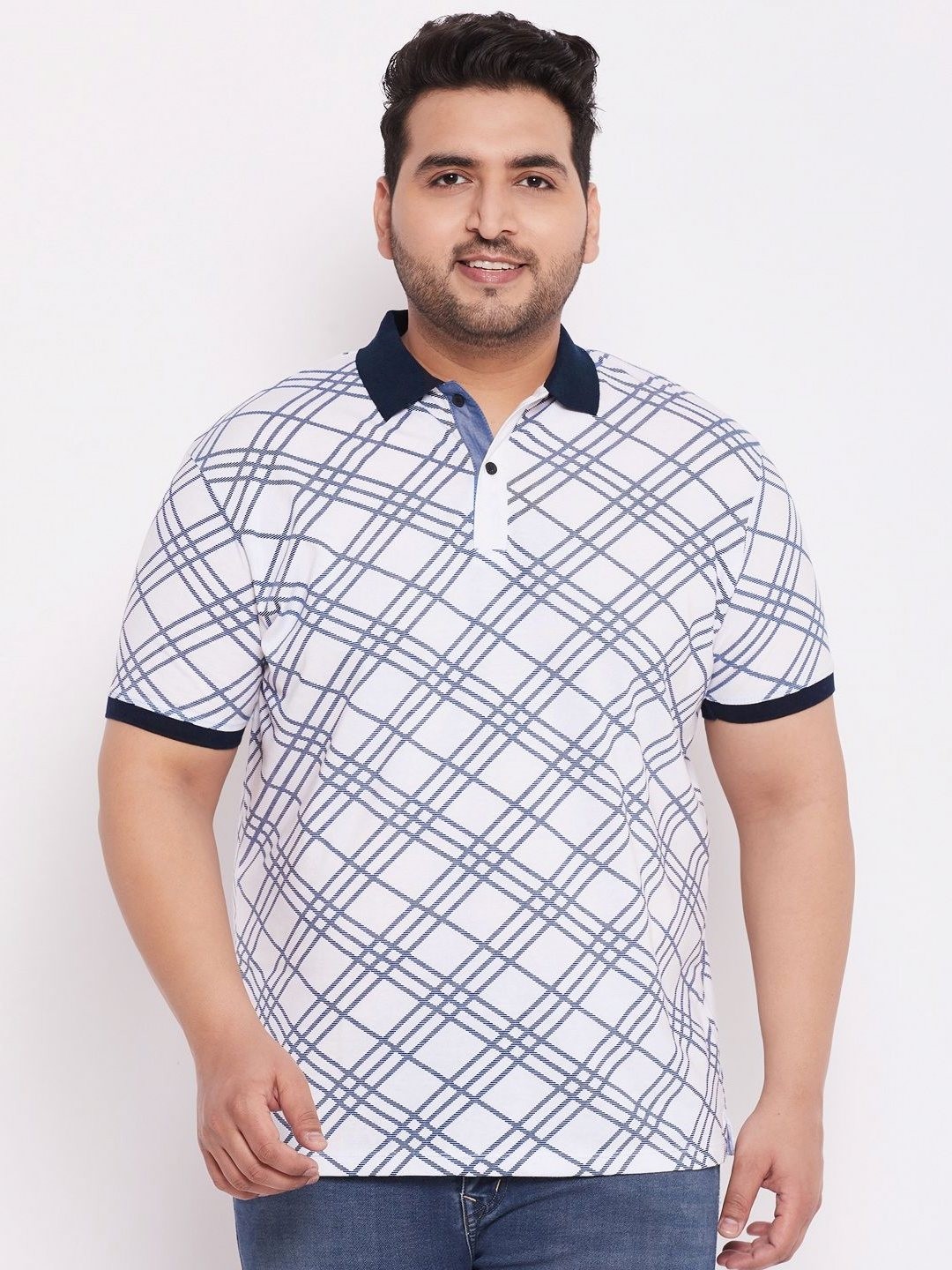 

Sztori Men Printed Polo Collar Pockets T-shirt, White