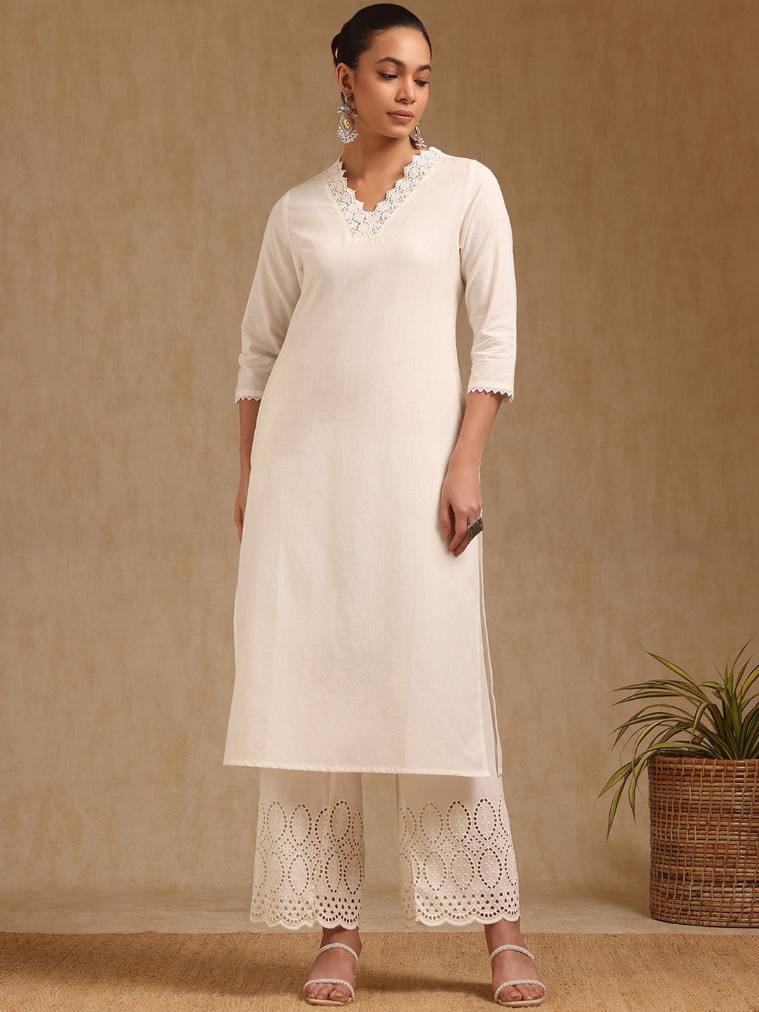 

Soch Women Thread Work Kurta, Off white