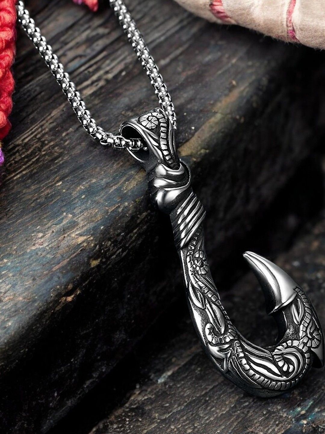 

OOMPH Contemporary Pendants with Chains, Silver