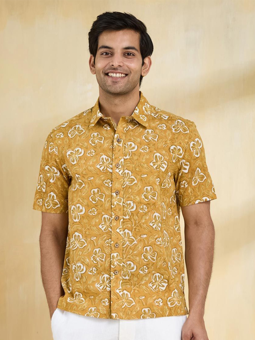 

Fabindia Men Opaque Printed Casual Shirt, Mustard