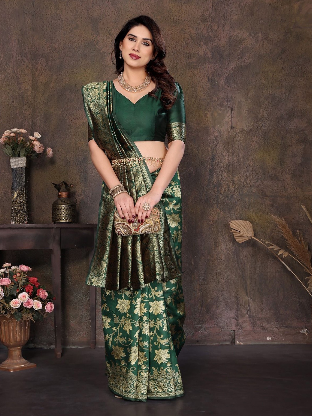 

DIKONA DESIGNER Woven Design Zari Pure Silk Banarasi Saree, Green