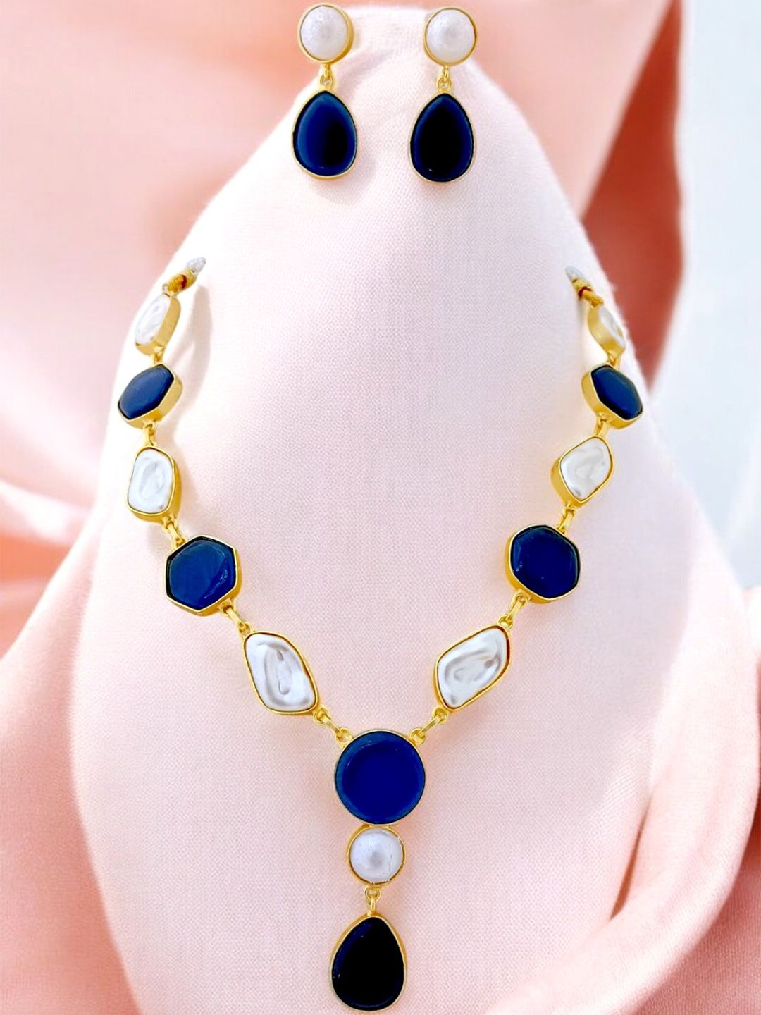 

TISHUL JEWELS Gold-Plated Stone-Studded Jewellery Set