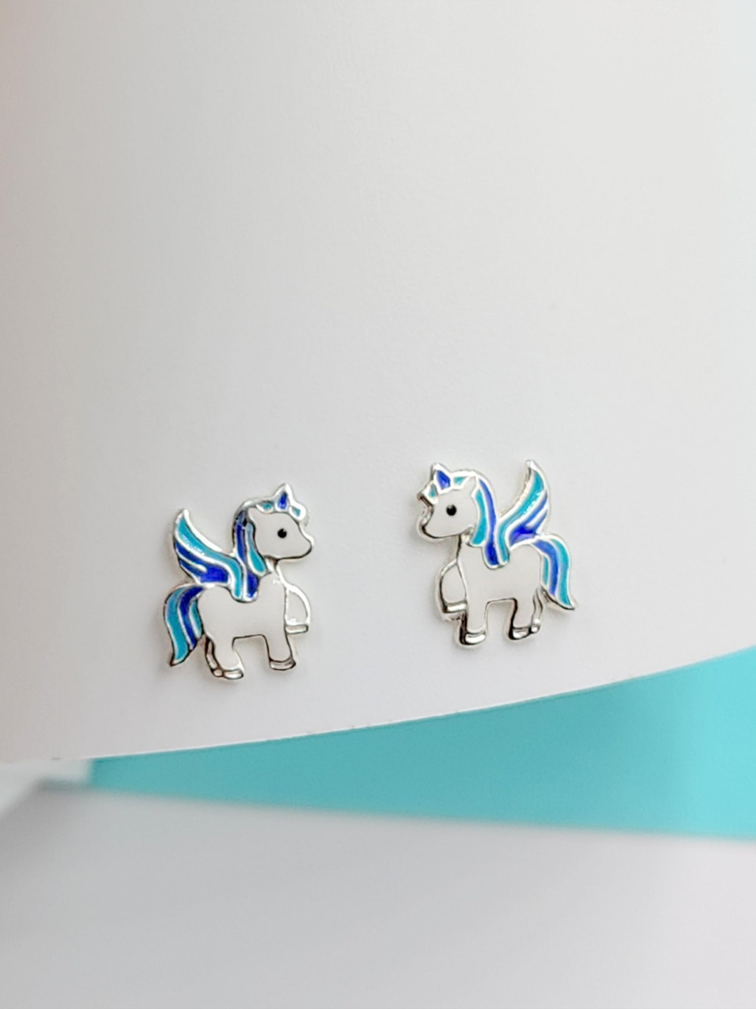 

AMONROO Animal Shaped Studs Earrings, Turquoise blue