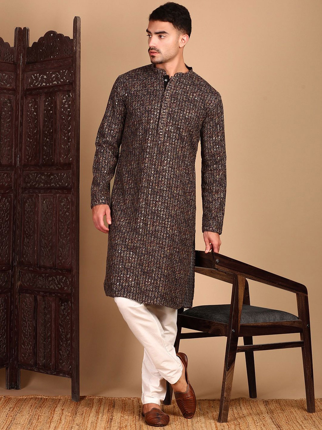 

House of Pataudi Chic Geometric Chikankari Kurta With Sequin, Brown