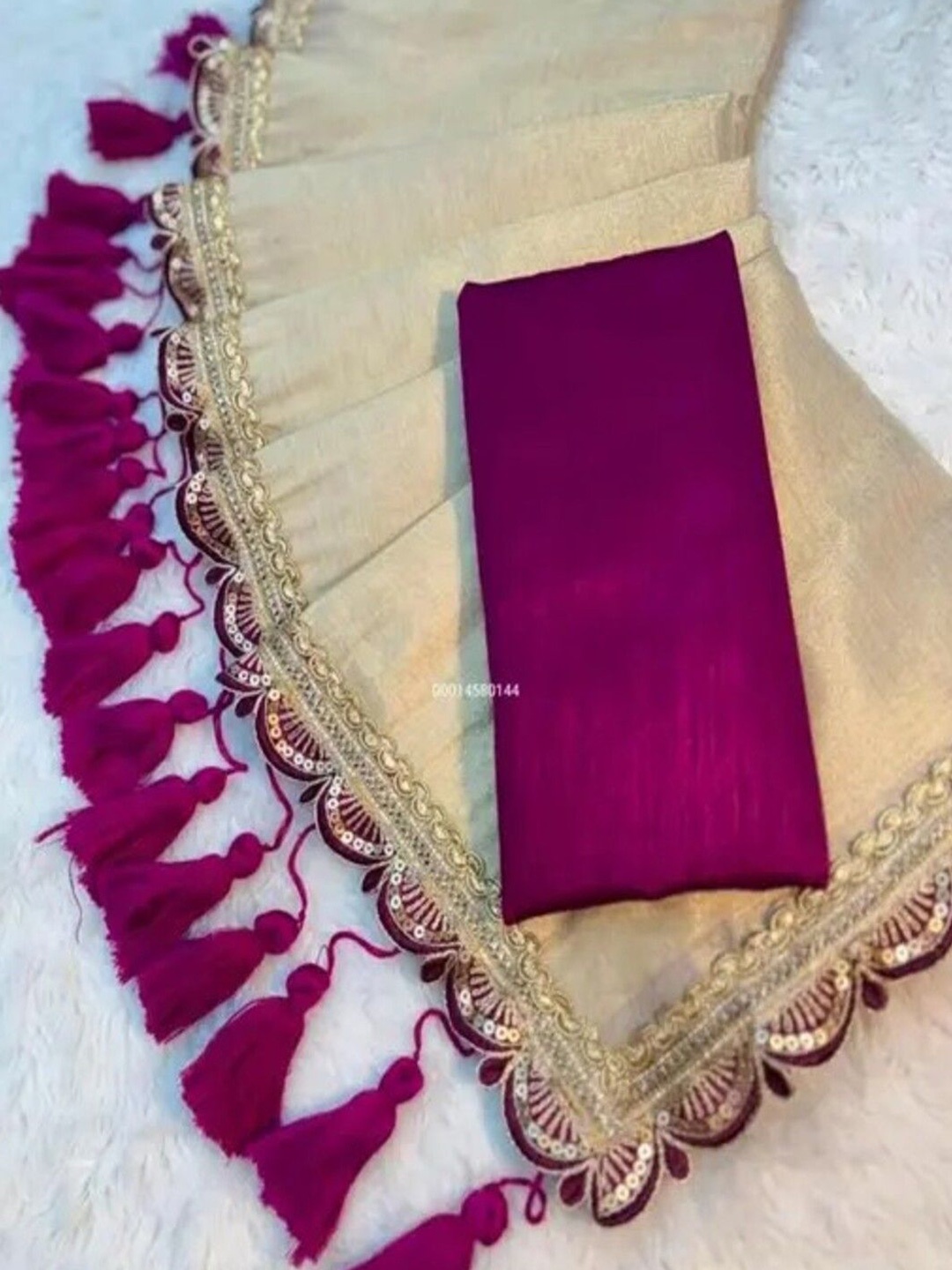 

VRAGI Embroidered Jute Silk Saree, Cream
