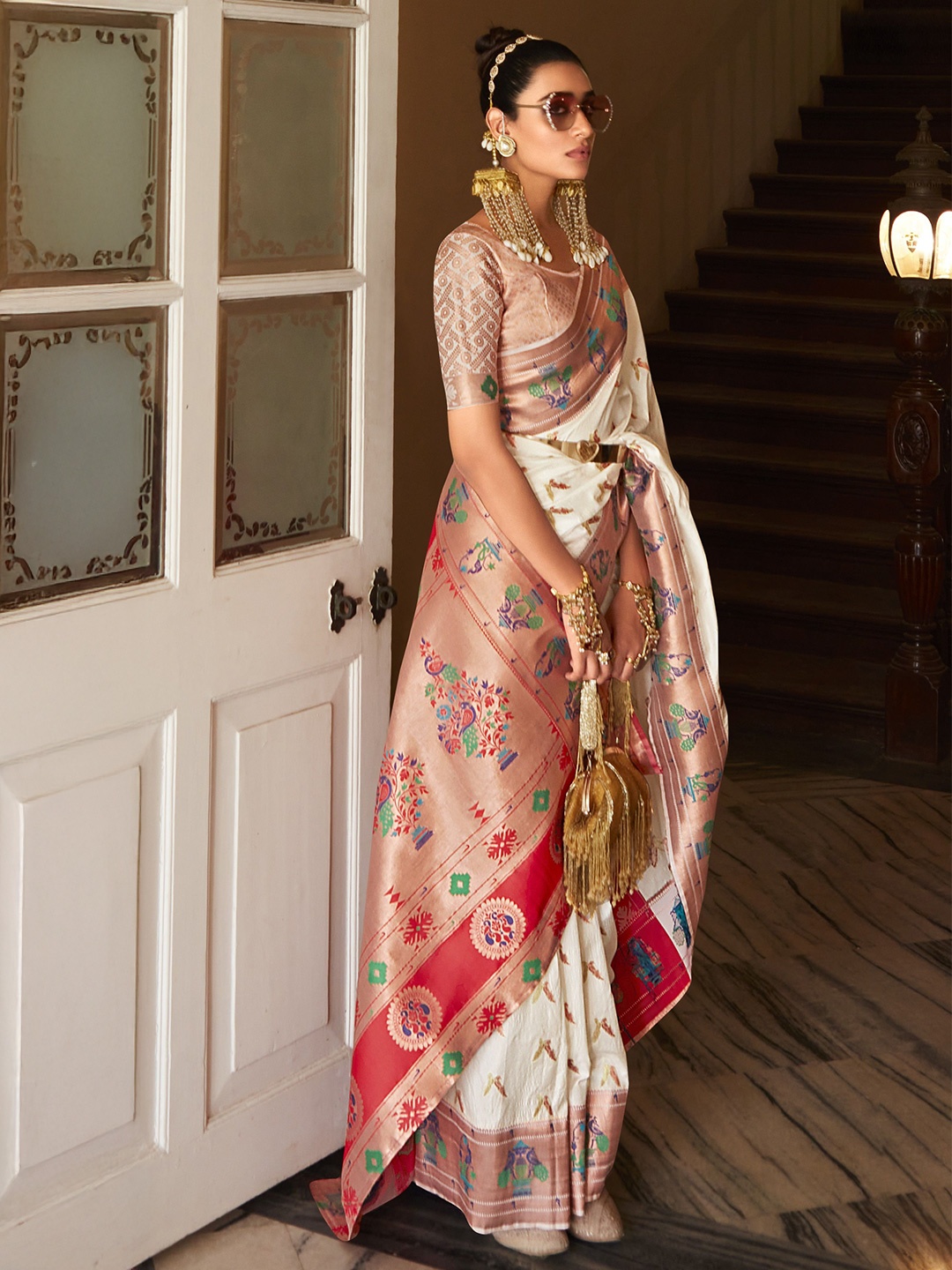 

MAHALASA Woven Design Zari Pure Silk Paithani Saree, White
