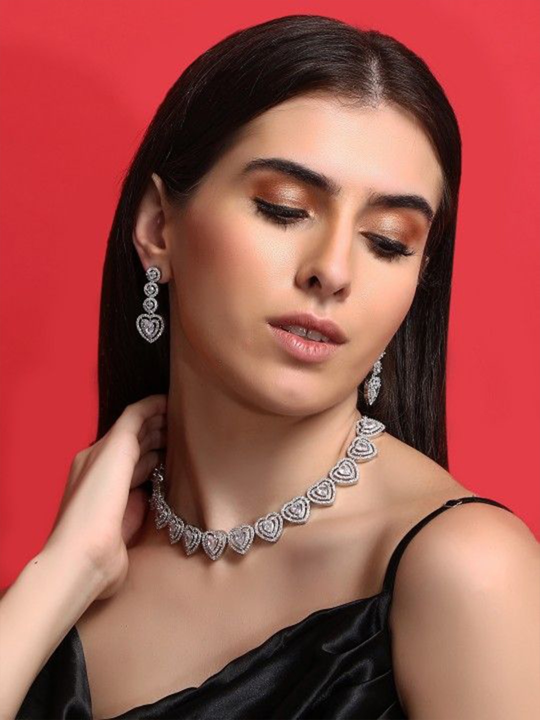 

AURAA TRENDS Kundan Studded Heart-Cut Diamond Jewellery Set, Silver