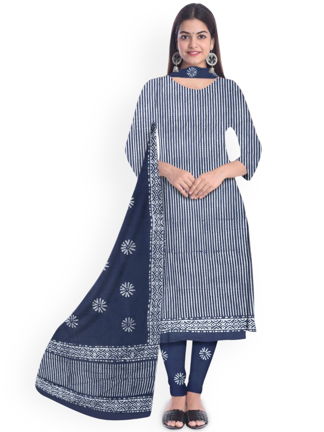 

Farooq Dyeing Printed Pure Cotton Unstitched Dress Material, Grey