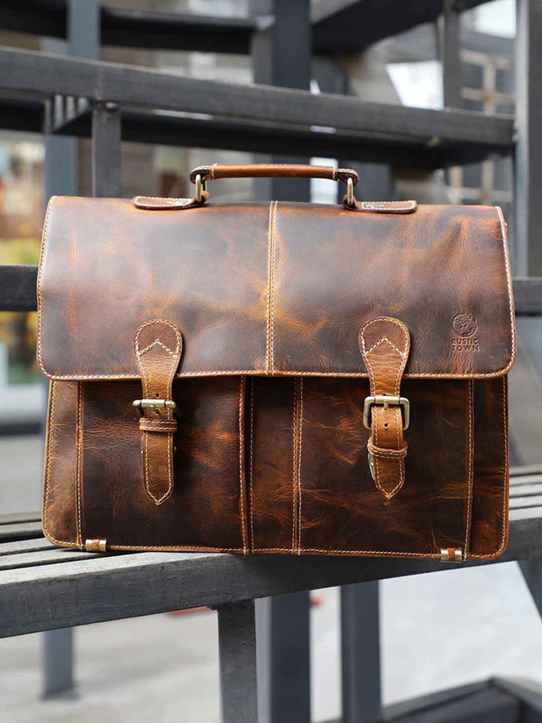 

RUSTIC TOWN Men Messenger Bag, Brown