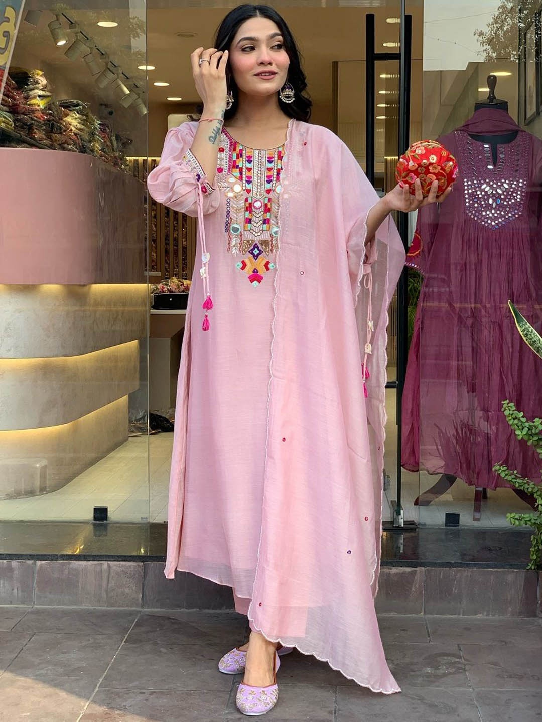 

KAUTIK FABRICS Women Embroidered Thread Work Silk Kurta with Trousers & With Dupatta, Pink