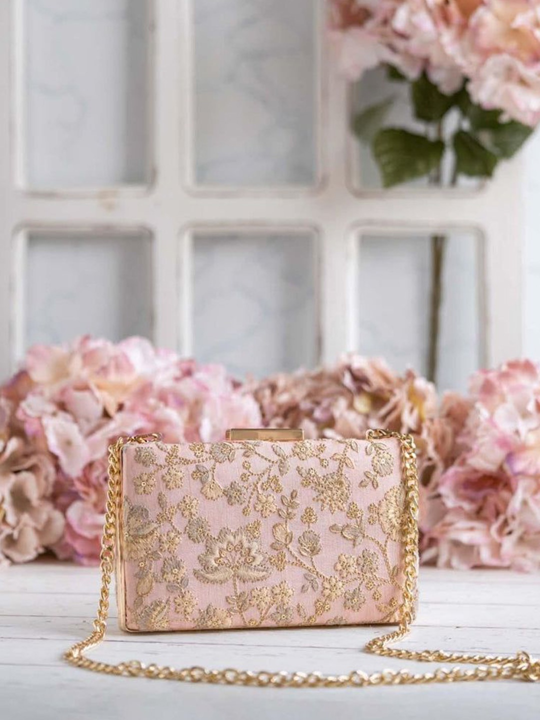 

AMYRA Structured Handheld Bag, Peach