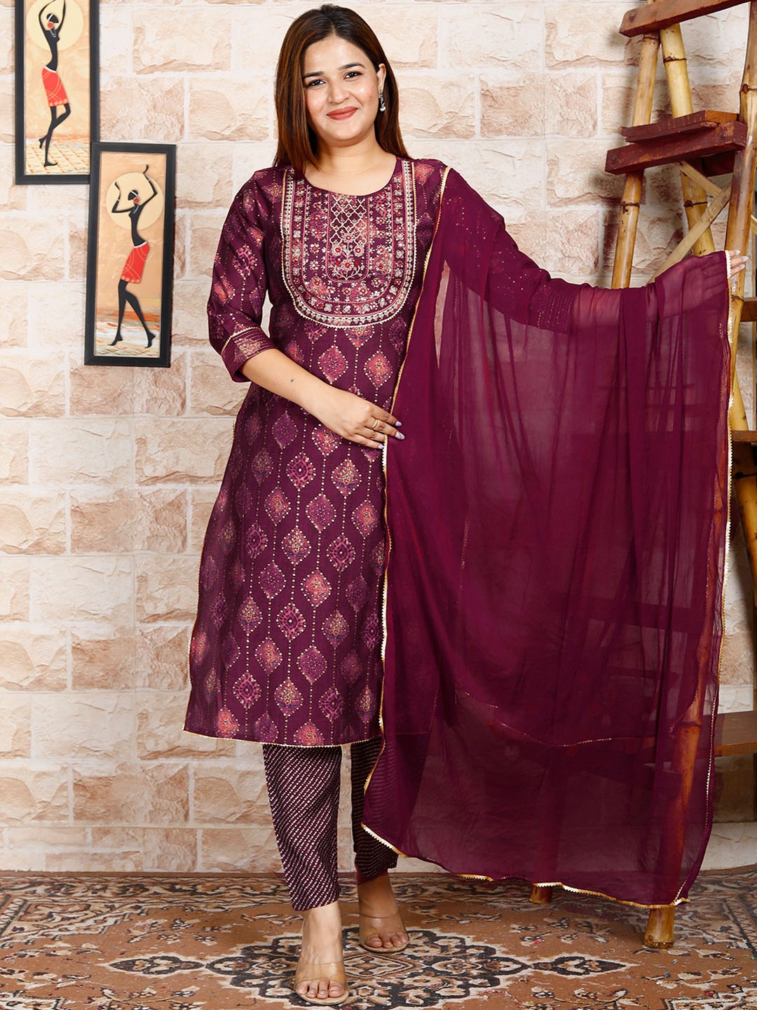 

h4u Women Ethnic Motifs Embroidered Regular Thread Work Chanderi Silk Kurta with Trousers & With Dupatta, Maroon