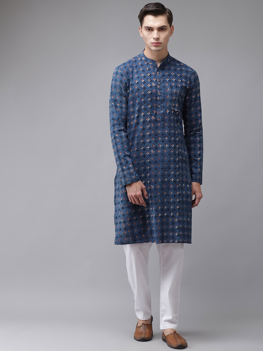 

Fashvio Men Printed Thread Work Block Print Handloom Kurta, Blue