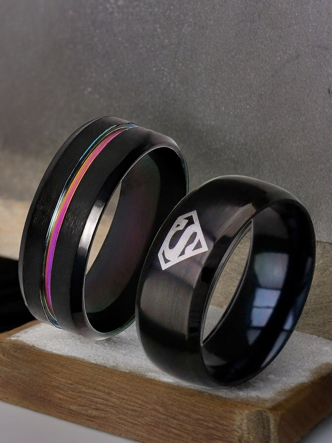 

OOMPH Men Set Of 2 Band Finger Rings, Black