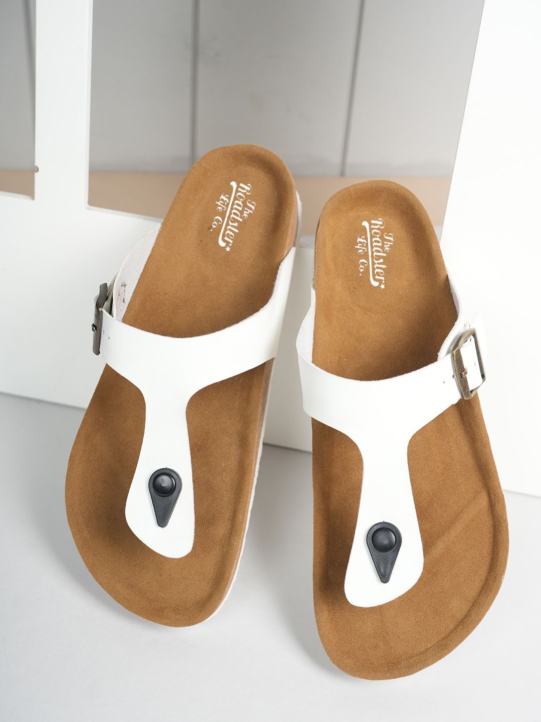 

The Roadster Lifestyle Co Men Slip On Comfort Sandals, White