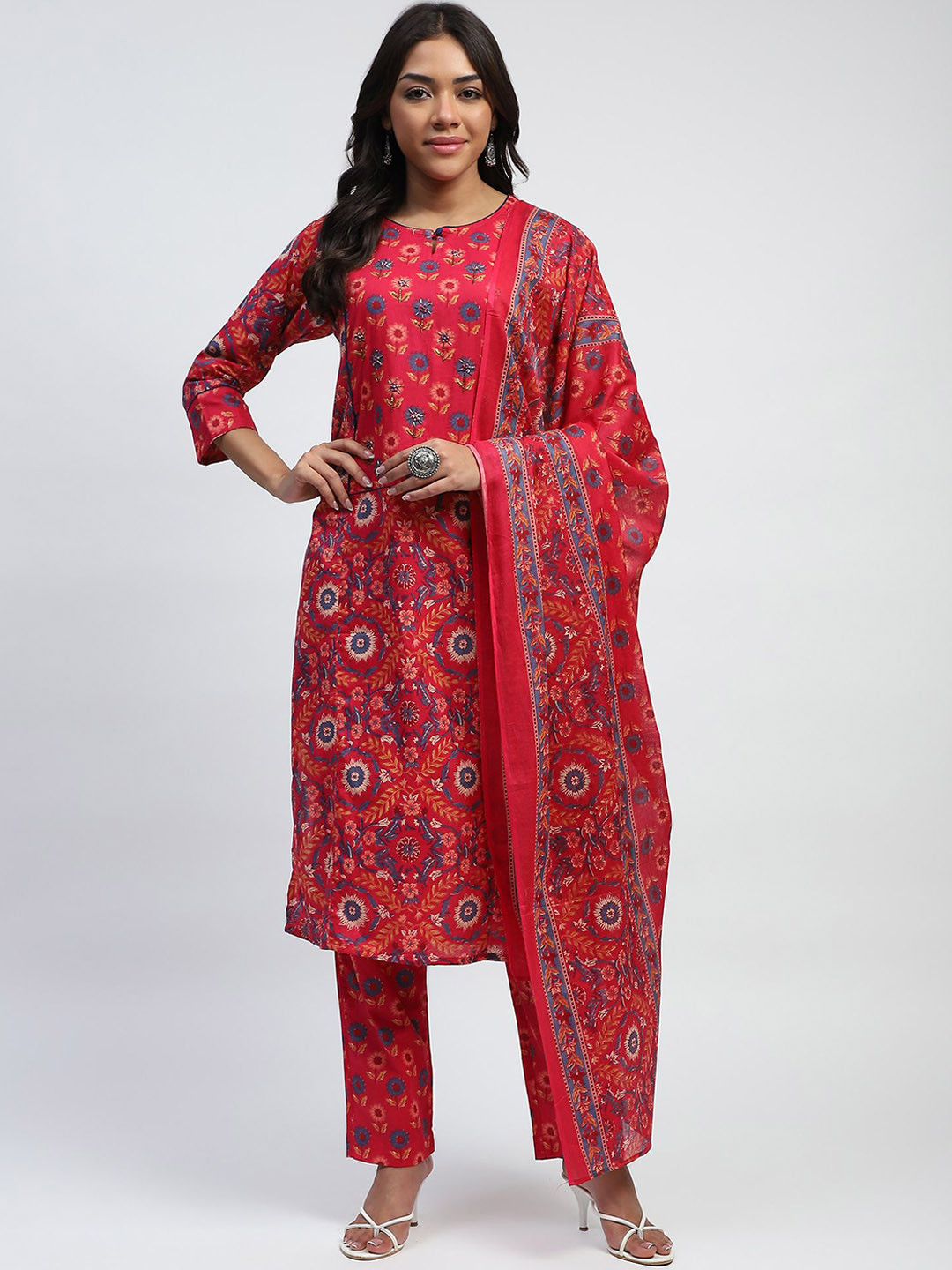 

Me&I Women Floral Printed Regular Pure Cotton Kurta with Trousers & With Dupatta, Magenta