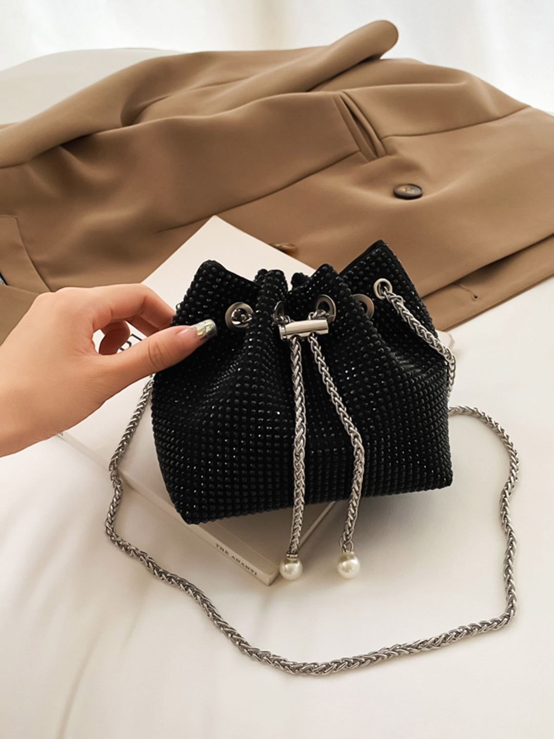 

HAUTE SAUCE by Campus Sutra Structured Handheld Bag with Tasselled, Black