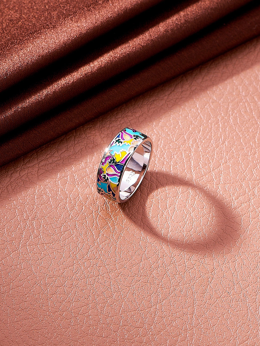 

Nipura 925 Sterling Silver Floral Burst Enamel Finger Ring