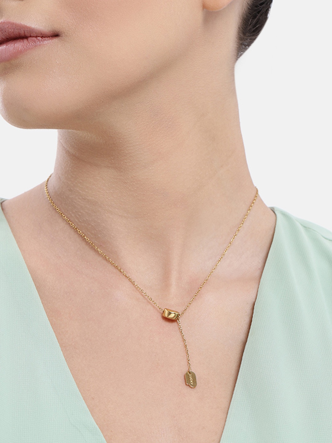 

DressBerry Heart Shaped Pendent With Chain, Gold