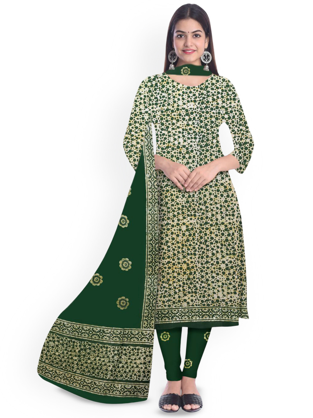 

Farooq Dyeing Printed Pure Cotton Unstitched Dress Material, Green