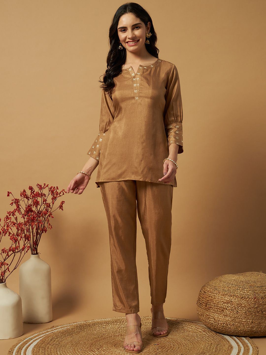 

Sangria Printed Ethnic Kurti With Trousers, Copper