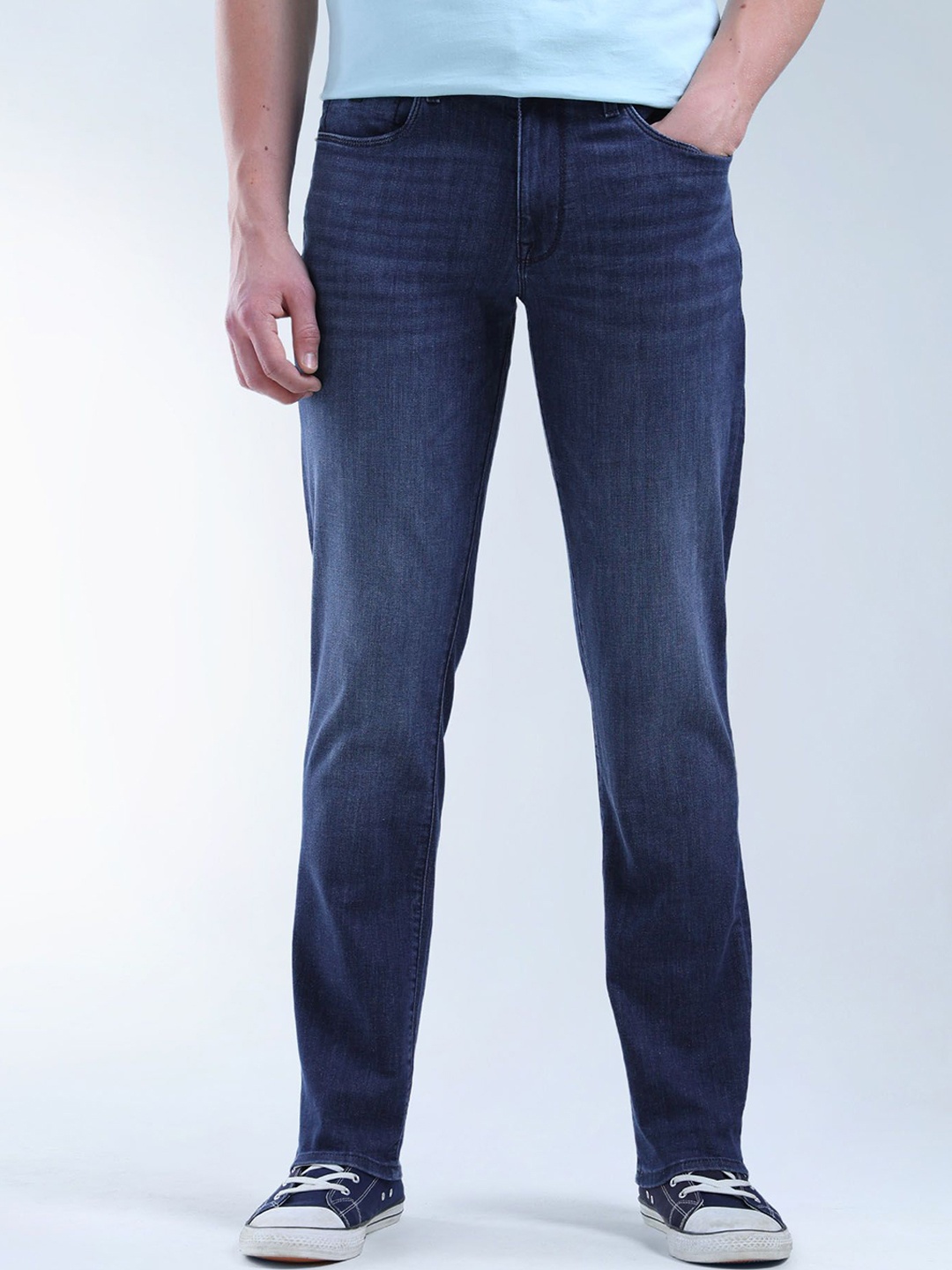 

Flying Machine Men Slim Fit Light Fade Stretchable Jeans, Blue