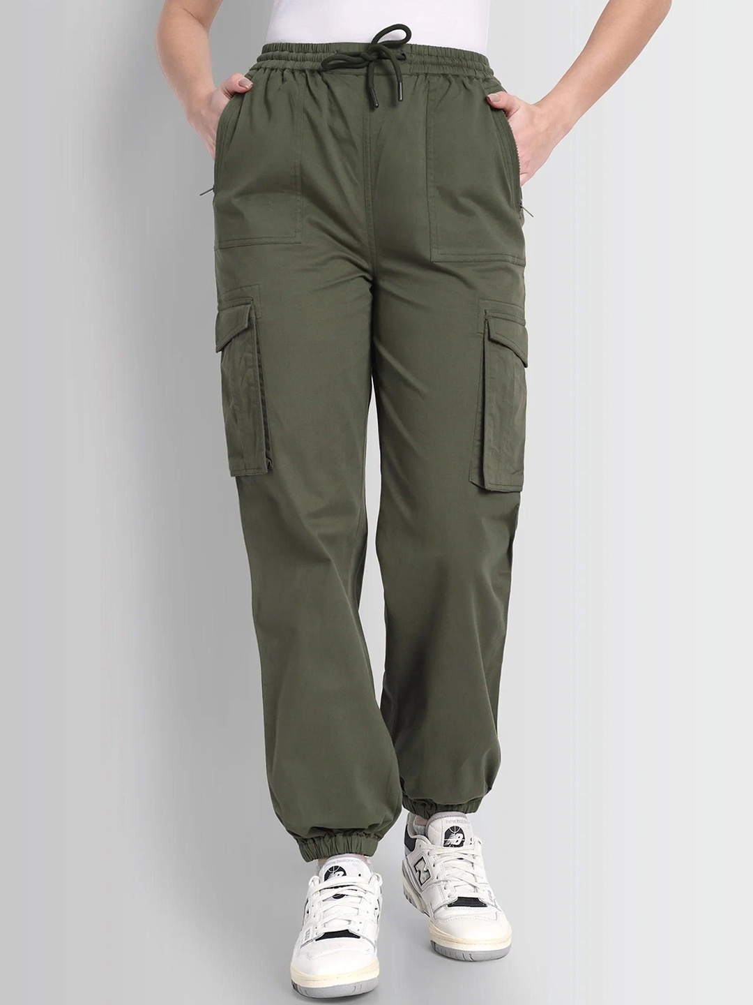

DCYPHR Mid-Rise Cargos Joggers, Green