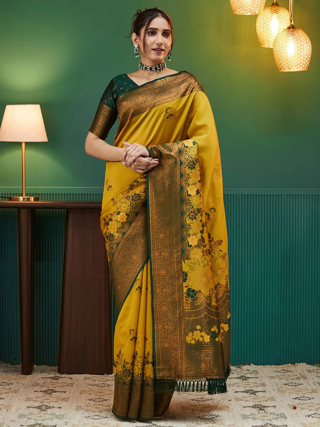 

Satrani Woven Design Zari Pure Silk Banarasi Saree, Green