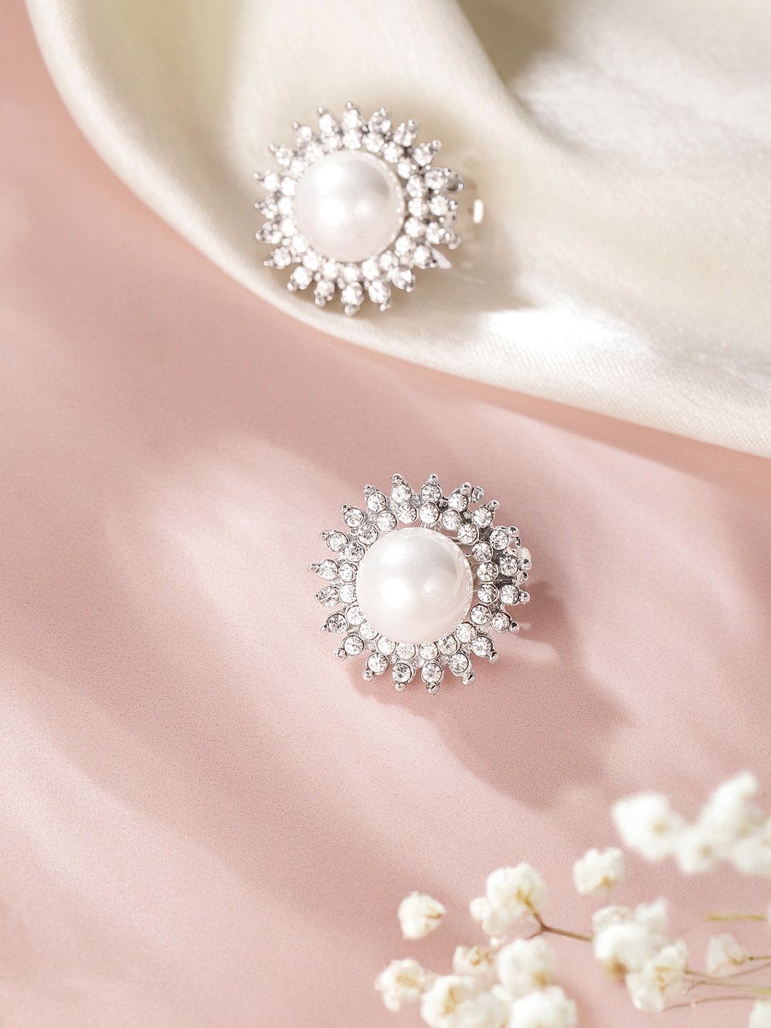 

DressBerry Circular Oversized Stud Earrings, Silver