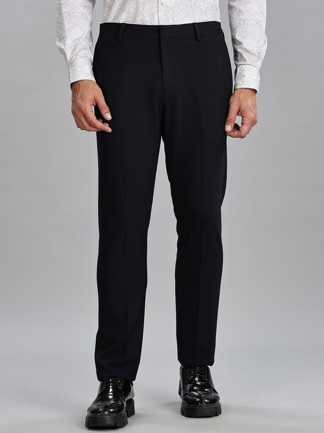 

Tommy Hilfiger Men Trousers, Navy blue