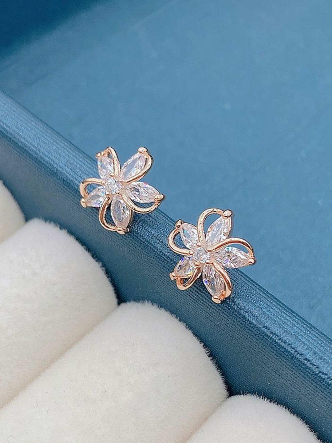 

MYKI Contemporary Studs Earrings, Rose gold